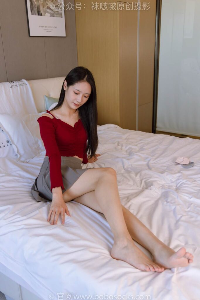 [BoBoSocks袜啵啵]NO.190 小安-两双高跟鞋、两双船袜、裸足[160P/1V/6.92GB]插图