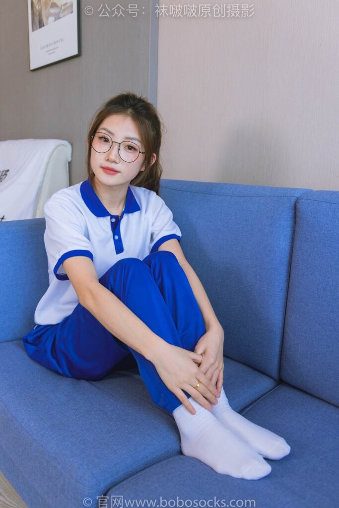 [BoBoSocks袜啵啵]NO.193 小沫-贝壳头板鞋、白棉袜、肉丝、校服裤里丝[140P/1V/6.07GB]插图3