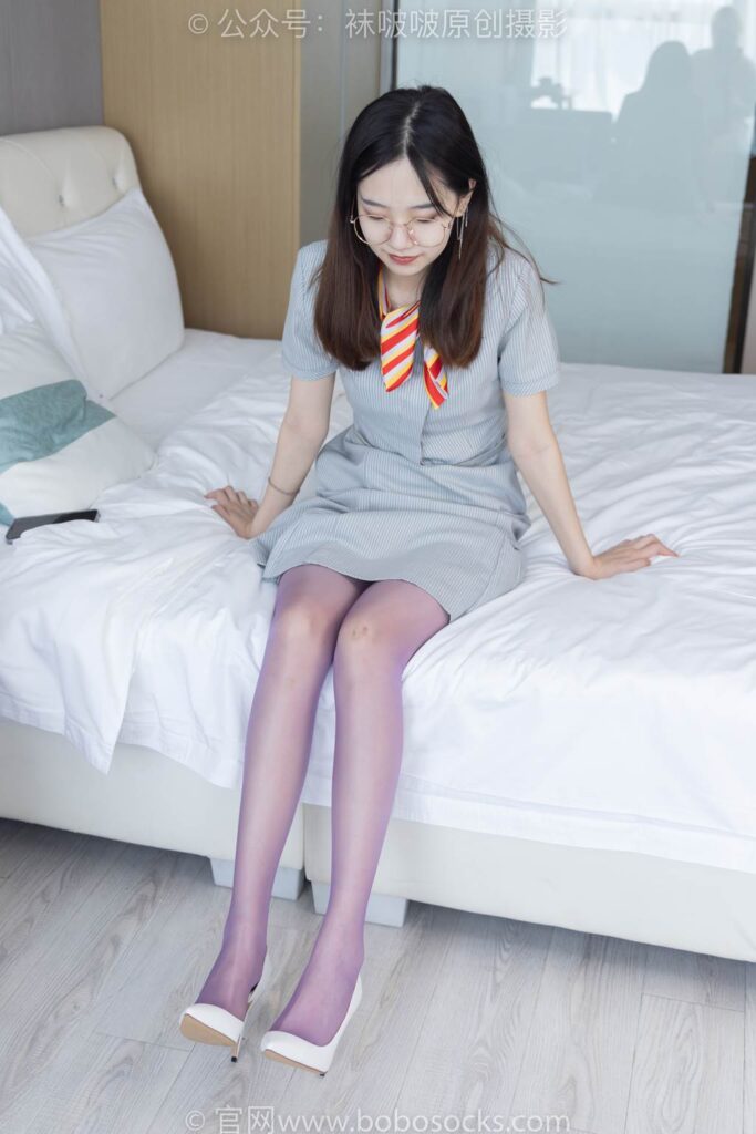 [BoBoSocks袜啵啵]NO.205 小甜豆-白色高跟鞋、紫色油亮丝袜[140P/1V/5.57GB]插图1