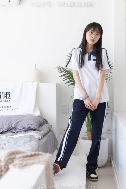 [BoBoSocks袜啵啵]NO.207 稚予-aj板鞋、白棉袜、油亮白丝、校服裤里丝[140P/1V/5.25GB]-无料摄影圈