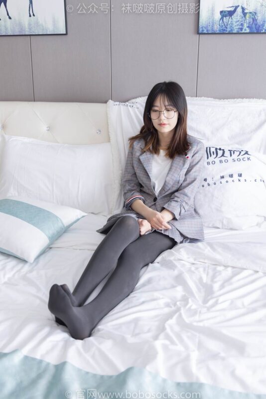 [BoBoSocks袜啵啵]NO.210 小甜豆-皮鞋、厚灰丝、ol装[140P/1V/5.63GB]-无料摄影圈
