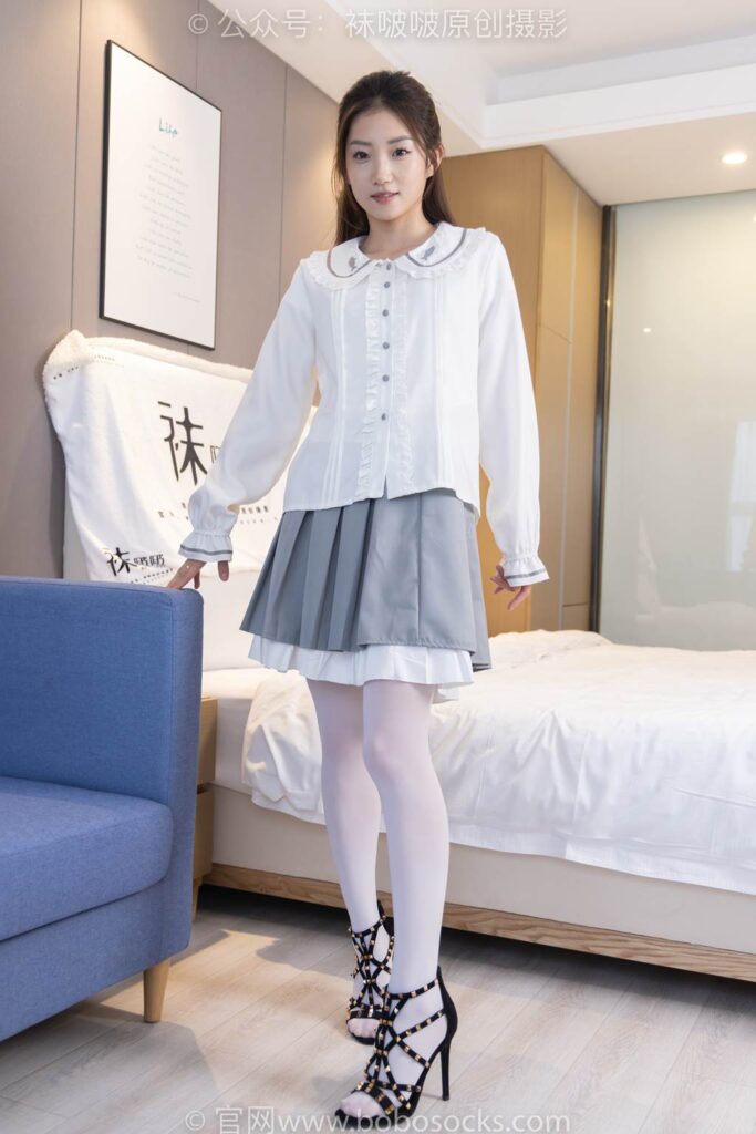 [BoBoSocks袜啵啵]NO.211 小沫-高跟鞋、厚白丝[142P/1V/5.59GB]插图1