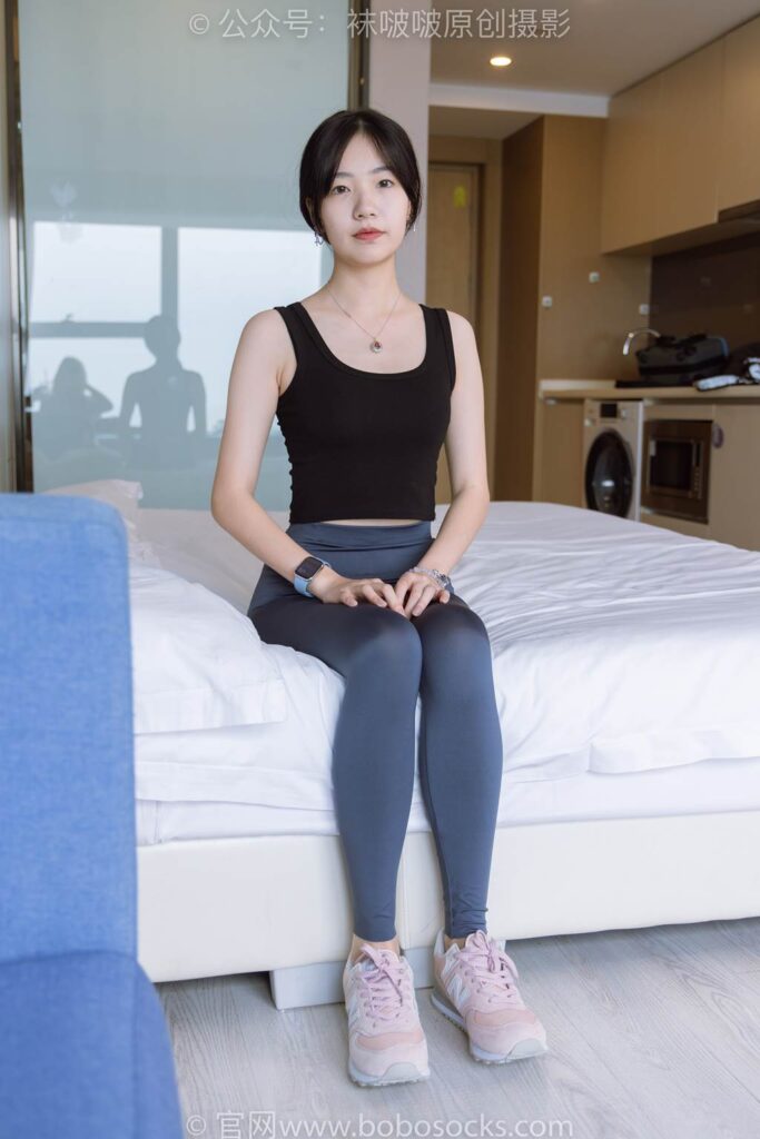 [BoBoSocks袜啵啵]NO.212 小甜豆-运动鞋、肉丝、瑜伽裤裤里丝[140P/1V/5.76GB]插图1