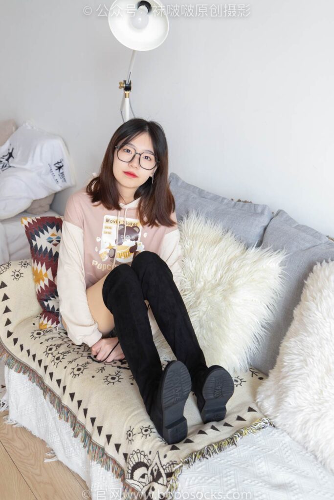 [BoBoSocks袜啵啵]NO.218 小甜豆-长靴、厚肉丝[140P/1V/4.97GB]插图2