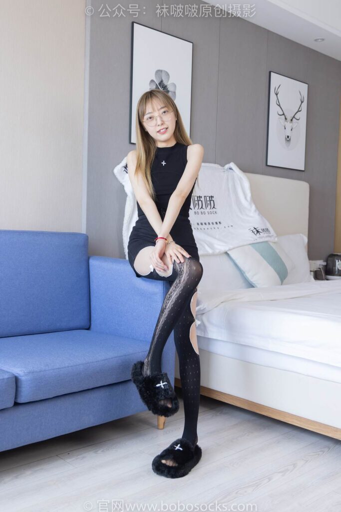 [BoBoSocks袜啵啵]NO.219 稚予-板鞋、拖鞋、厚黑丝、蕾丝黑丝[140P/1V/5.37GB]插图1