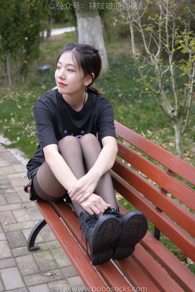 [BoBoSocks袜啵啵]NO.221 小甜豆-马丁靴、黑丝[133P/1V/5.45GB]插图2