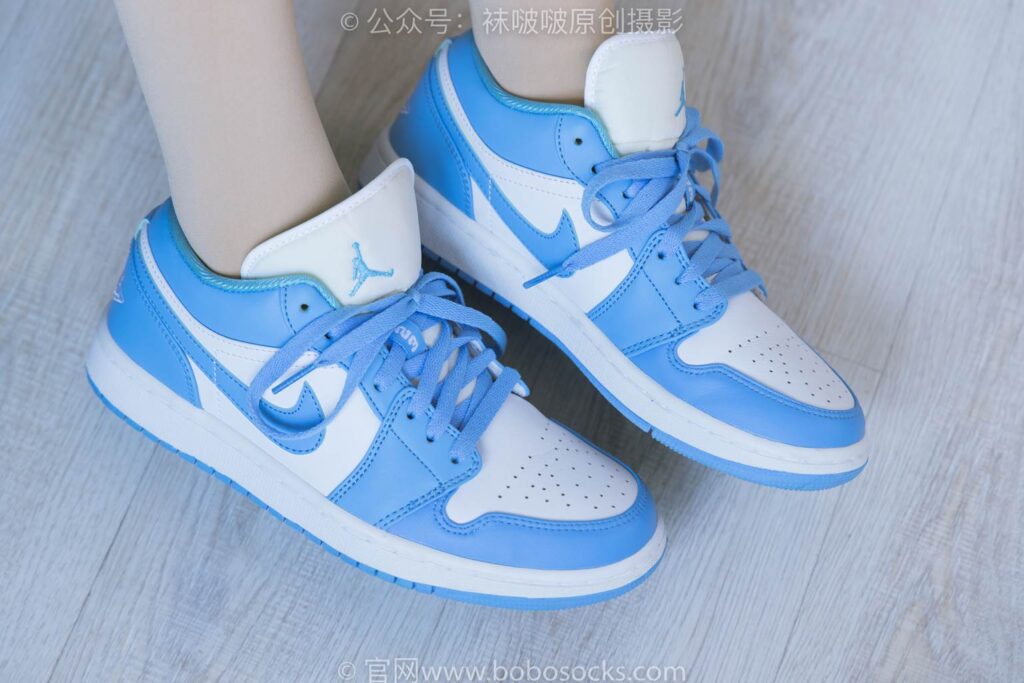 [BoBoSocks袜啵啵]NO.228 小沫-板鞋、厚肉丝、裸足[145P/1V/5.52GB]插图2