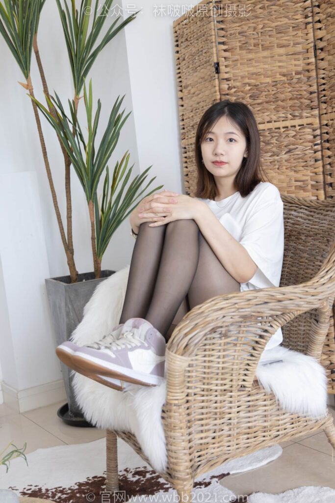 [BoBoSocks袜啵啵]NO.233 小甜豆-板鞋、黑丝[142P/1V/6.00GB]插图2