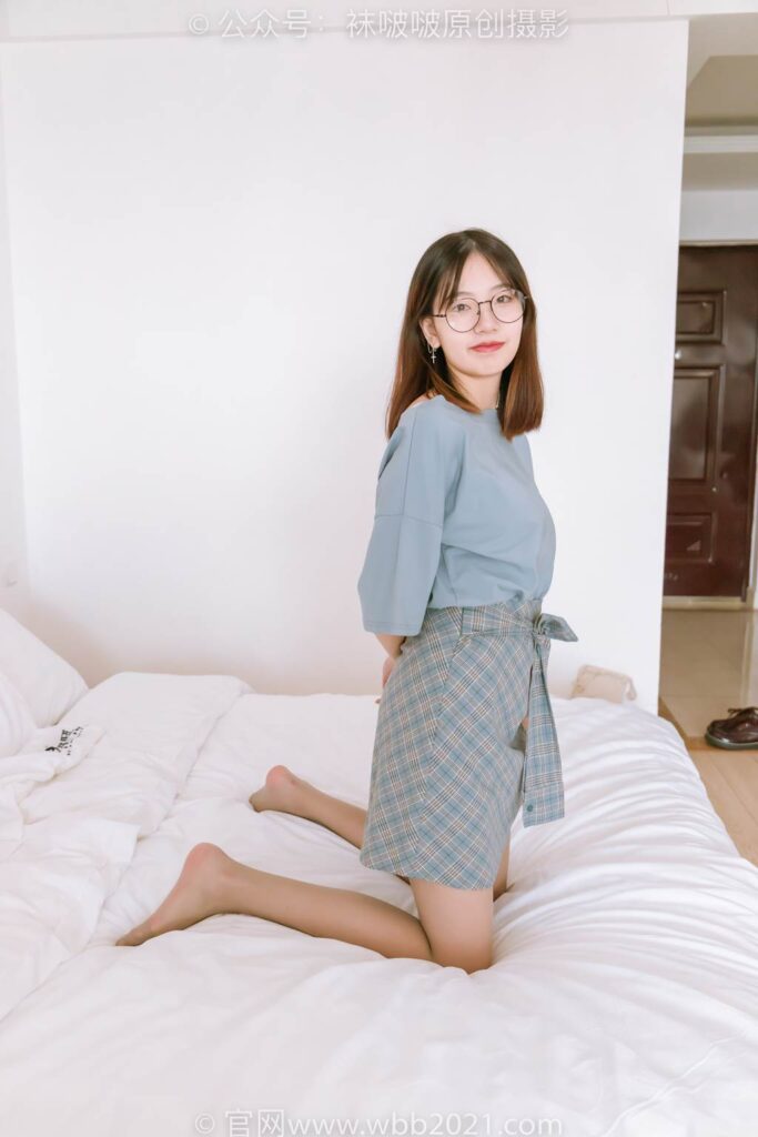 [BoBoSocks袜啵啵]NO.239 小甜豆-棉拖鞋、灰丝、裸足[140P/1V/5.22GB]插图3