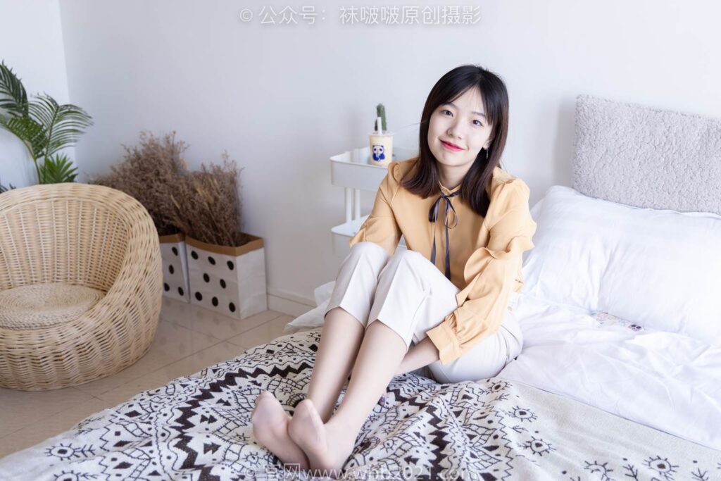 [BoBoSocks袜啵啵]NO.240 小甜豆-三双高跟鞋、肉丝、裸足[156P/1V/6.35GB]插图3