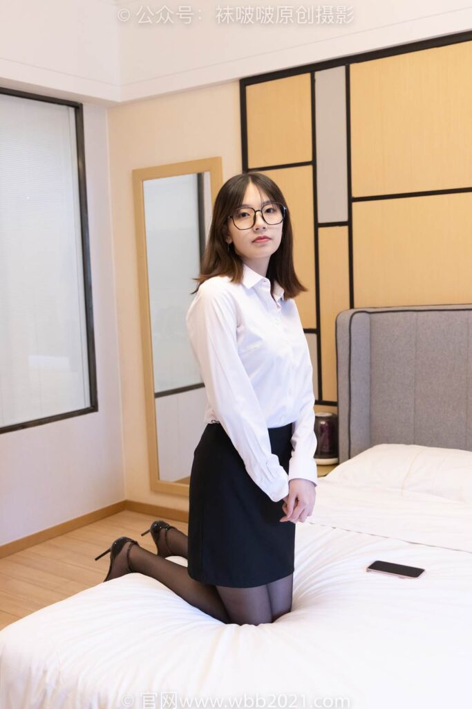 [BoBoSocks袜啵啵]NO.244 小甜豆-高跟鞋、黑丝、ol制服[135P/1V/6.13GB]插图1