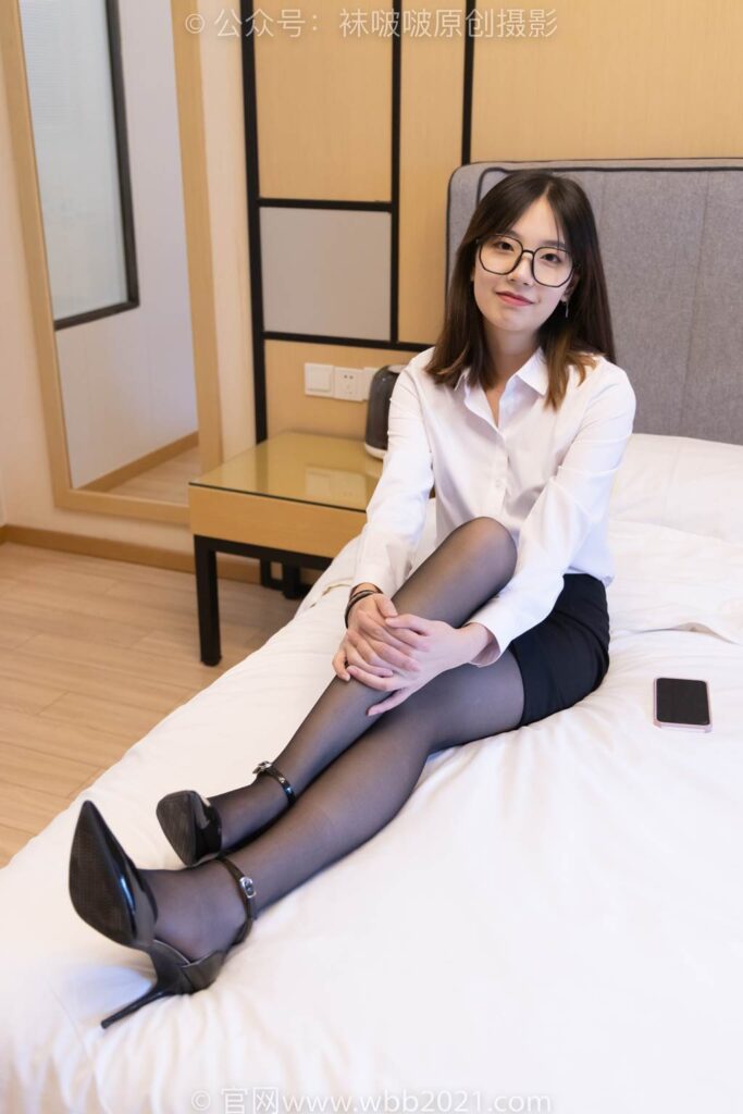 [BoBoSocks袜啵啵]NO.244 小甜豆-高跟鞋、黑丝、ol制服[135P/1V/6.13GB]插图2