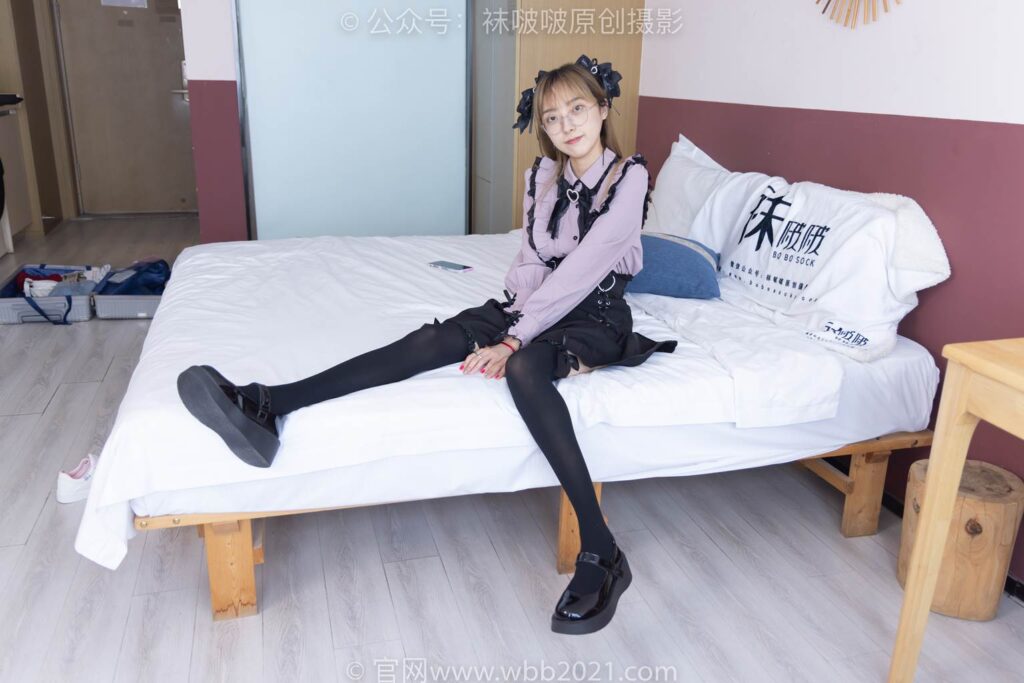 [BoBoSocks袜啵啵]NO.247 稚予-皮鞋、黑丝大腿袜、地雷系女友[160P/1V/5.97GB]插图2