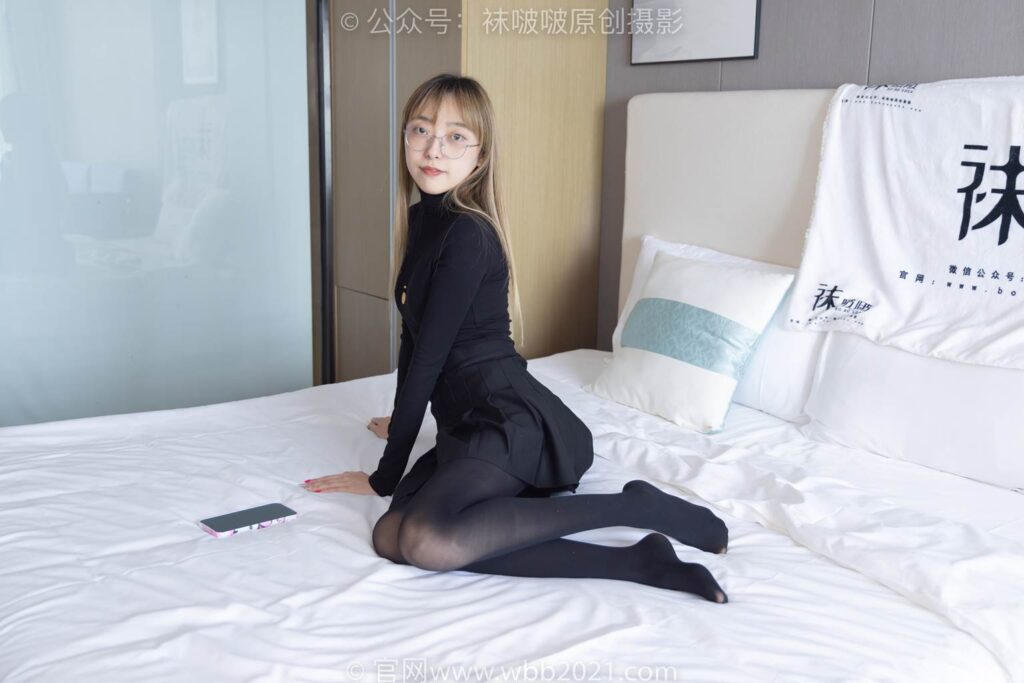 [BoBoSocks袜啵啵]NO.255 稚予-皮鞋、厚黑丝[145P/1V/5.36GB]插图3