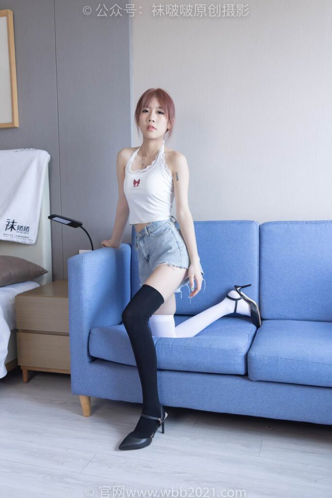 [BoBoSocks袜啵啵]NO.264 果冻-高跟鞋、贝壳头板鞋、黑丝大腿袜、白丝大腿袜[179P/1V/6.81GB]插图