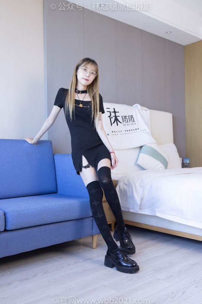 [BoBoSocks袜啵啵]NO.270 稚予-高跟鞋、皮鞋、厚黑丝、黑色大腿棉袜[150P/1V/5.54GB]插图1