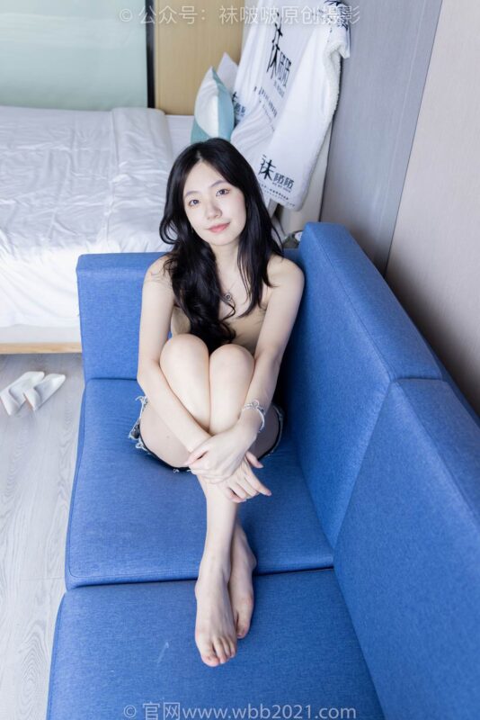 [BoBoSocks袜啵啵]NO.275小甜豆-高跟鞋、板鞋、单腿黑丝、单腿白棉袜、裸足[200P/1V/8.14GB]-无料摄影圈