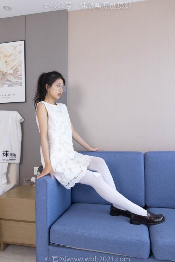 [BoBoSocks袜啵啵]NO.283 奶油-平底鞋、皮鞋、肉丝、厚白丝大腿袜[140P/1V/5.87GB]插图3