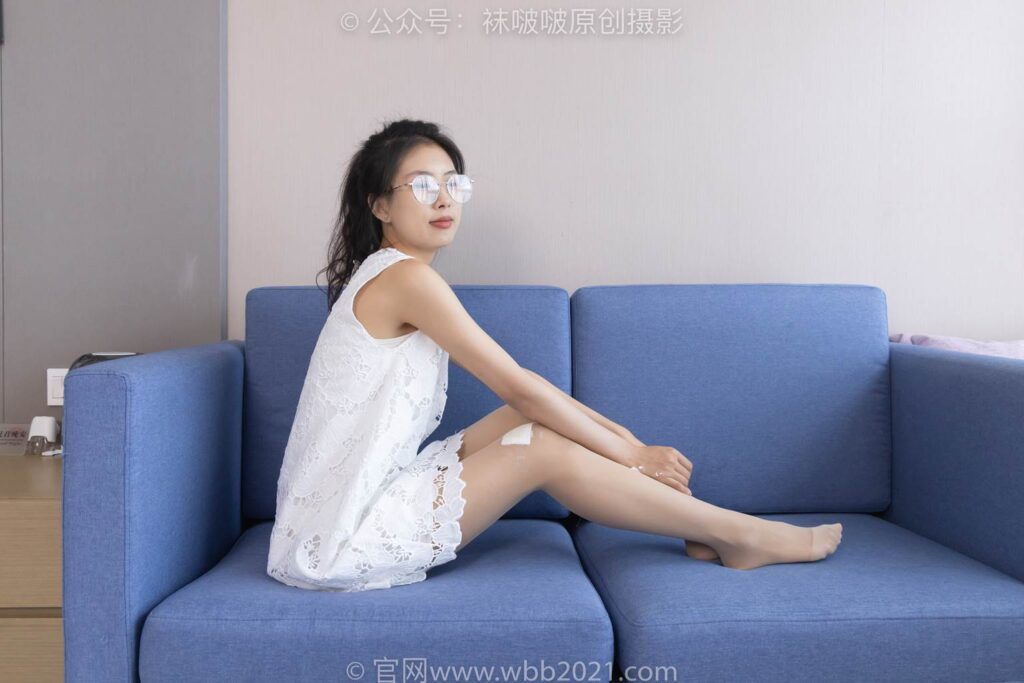 [BoBoSocks袜啵啵]NO.283 奶油-平底鞋、皮鞋、肉丝、厚白丝大腿袜[140P/1V/5.87GB]插图2