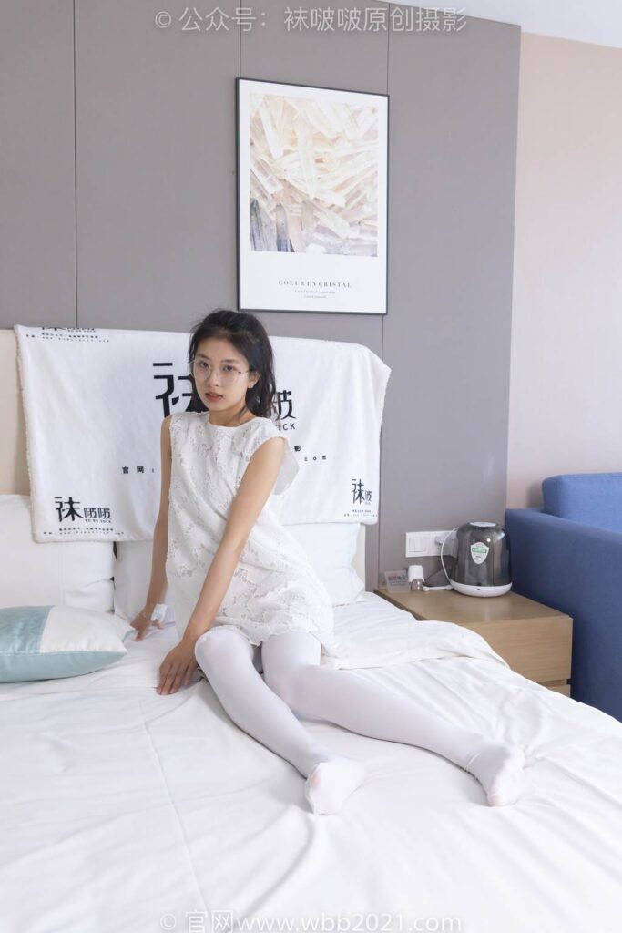 [BoBoSocks袜啵啵]NO.283 奶油-平底鞋、皮鞋、肉丝、厚白丝大腿袜[140P/1V/5.87GB]插图