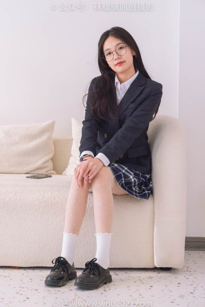 [BoBoSocks袜啵啵]NO.284 小甜豆-短靴、皮鞋、两双白棉袜、油亮黑丝、爱心印花白丝[150P/1V/5.89GB]插图3