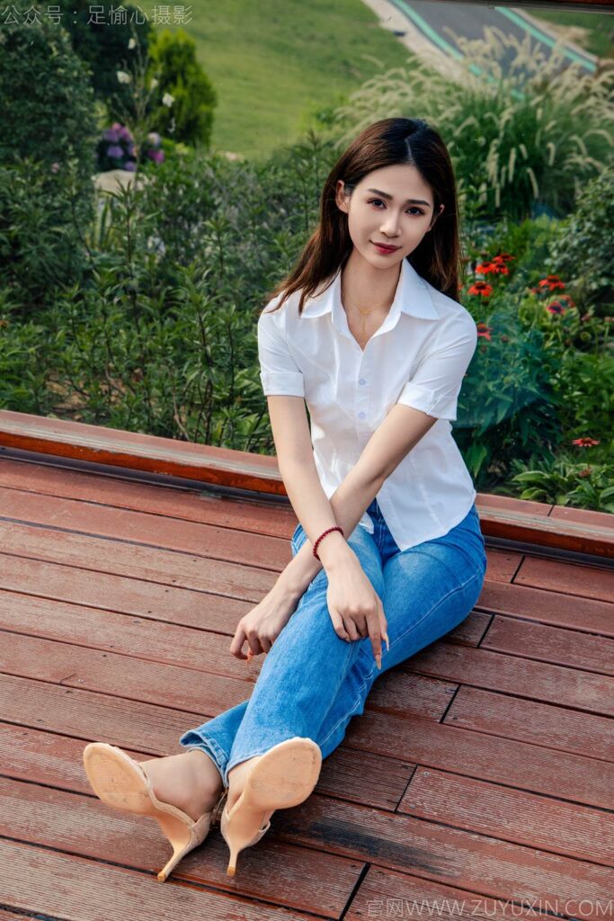 足愉心 NO.048 沐晴（搭配：白衬衣、牛仔长裤、肉色丝袜、浅色高跟鞋）[105P/2V/10.6GB]插图3