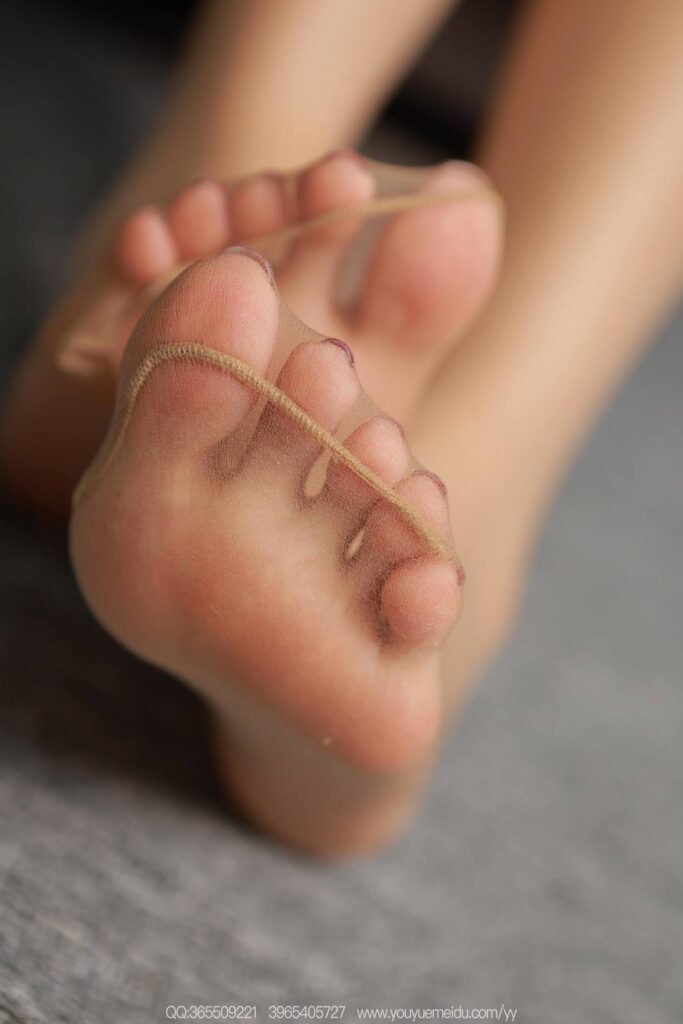 [IESS异思趣向] 2025.08.03 丝享家2122：美子《肉丝OL》[86P/82MB]插图3