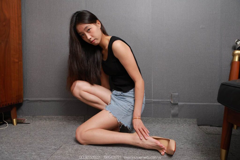 [IESS异思趣向] 2025.08.17 丝享家2133：小九《裸足特工（上）》[103P/110MB]插图2