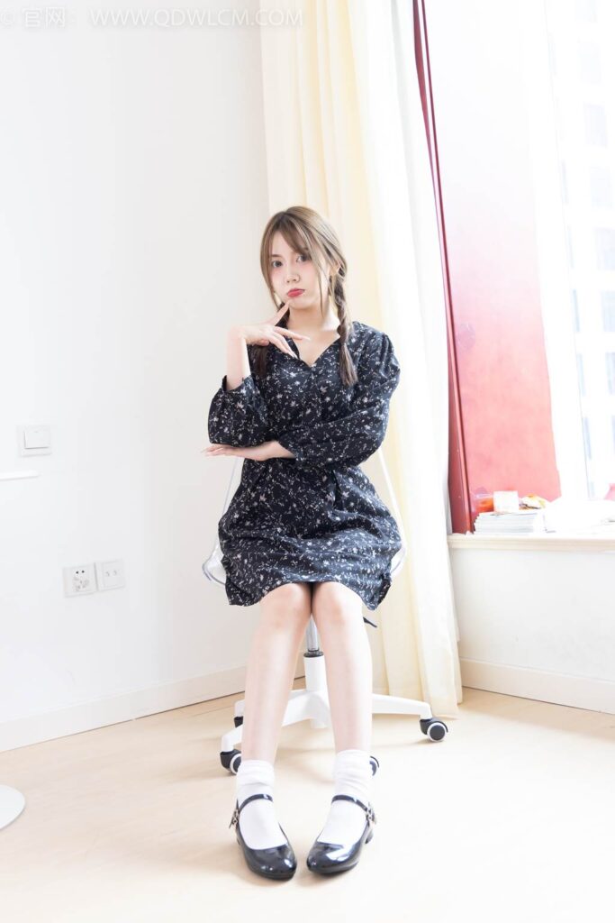 物恋传媒 NO.2435 小曦-长靴、高跟鞋、过膝袜[215P/1V/4.10GB]插图3