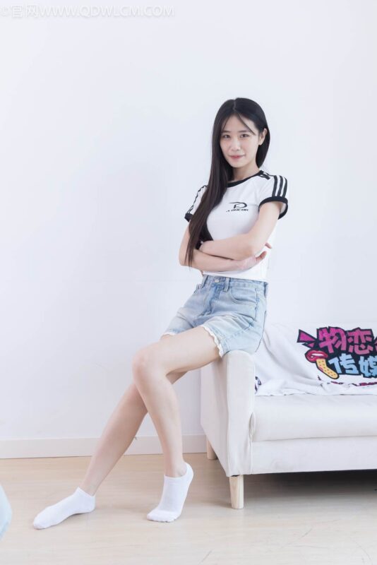 物恋传媒 NO.2439 菜菜-拖鞋、白棉袜[166P/1V/5.32GB]-无料摄影圈