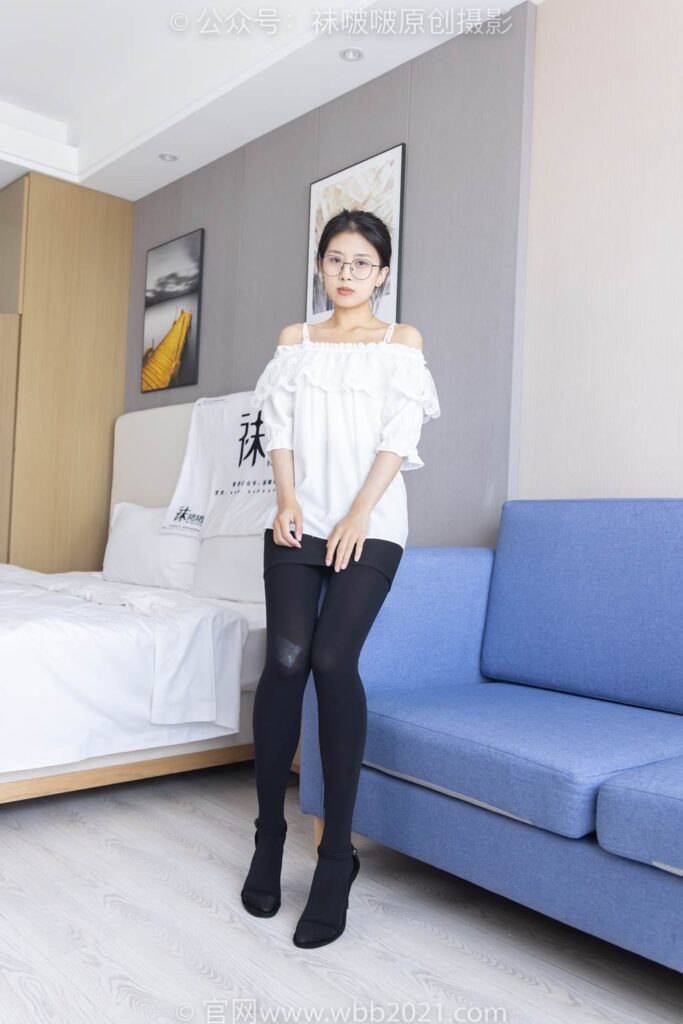 [BoBoSocks袜啵啵]NO.295 奶油-高跟鞋、平底鞋、厚黑丝、薄黑丝[140P/1V/5.62GB]插图1