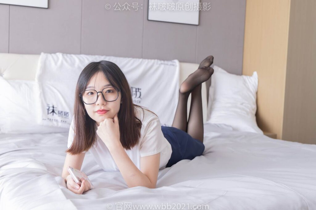 [BoBoSocks袜啵啵]NO.296 小甜豆-皮鞋、平底鞋、黑丝、油亮厚黑丝[140P/2V/7.32GB]插图1