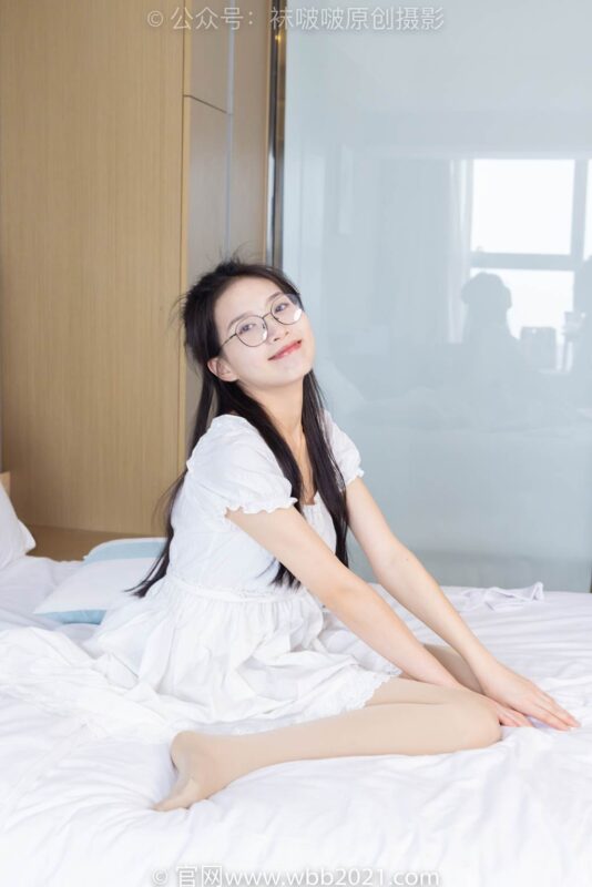 [BoBoSocks袜啵啵]NO.303 芝士-皮鞋、厚肉丝、白棉袜、薄肉丝[150P/1V/6.70GB]-无料摄影圈