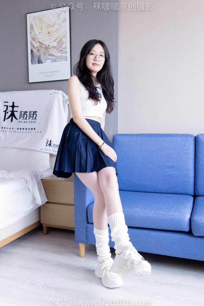 [BoBoSocks袜啵啵]NO.305 小甜豆-运动鞋、人字拖、袜套、油亮白丝[140P/1V/6.12GB]插图2