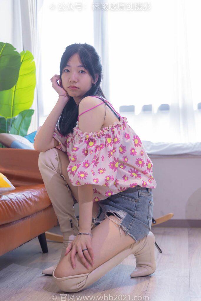 [BoBoSocks袜啵啵]NO.308 小甜豆-长靴、白棉袜、裸足[170P/1V/5.49GB]插图