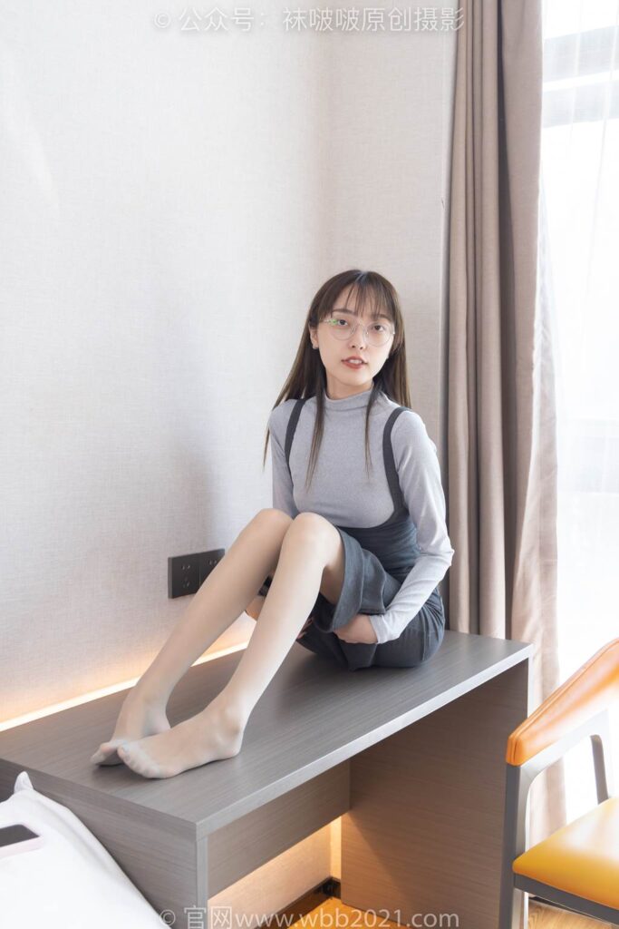 [BoBoSocks袜啵啵]NO.309 稚予-两双高跟鞋、灰丝、白丝、裸足、踩奶油蛋糕剧情[180P/2V/7.10GB]插图2