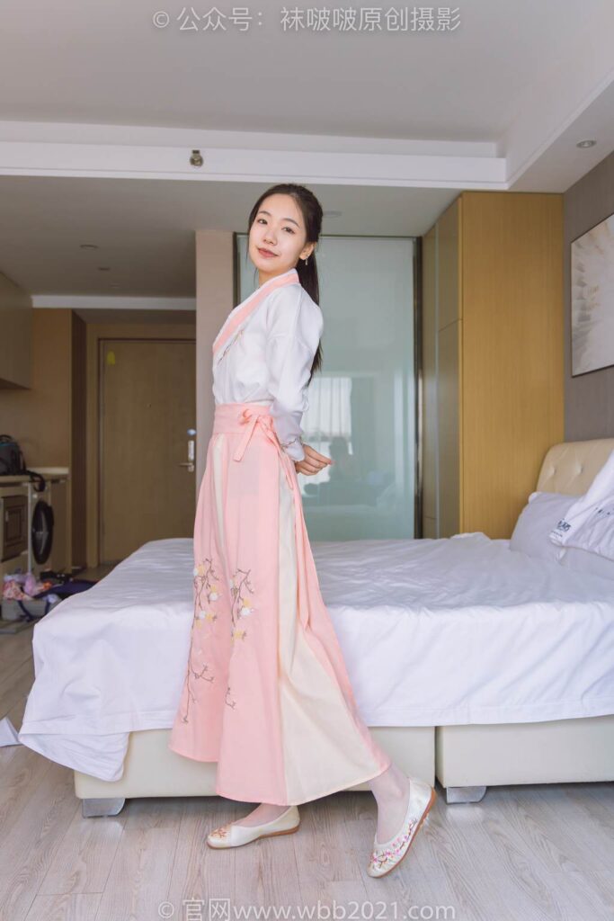 [BoBoSocks袜啵啵]NO.311 小甜豆-布鞋、白丝、裸足、古装[140P/1V/5.75GB]插图1