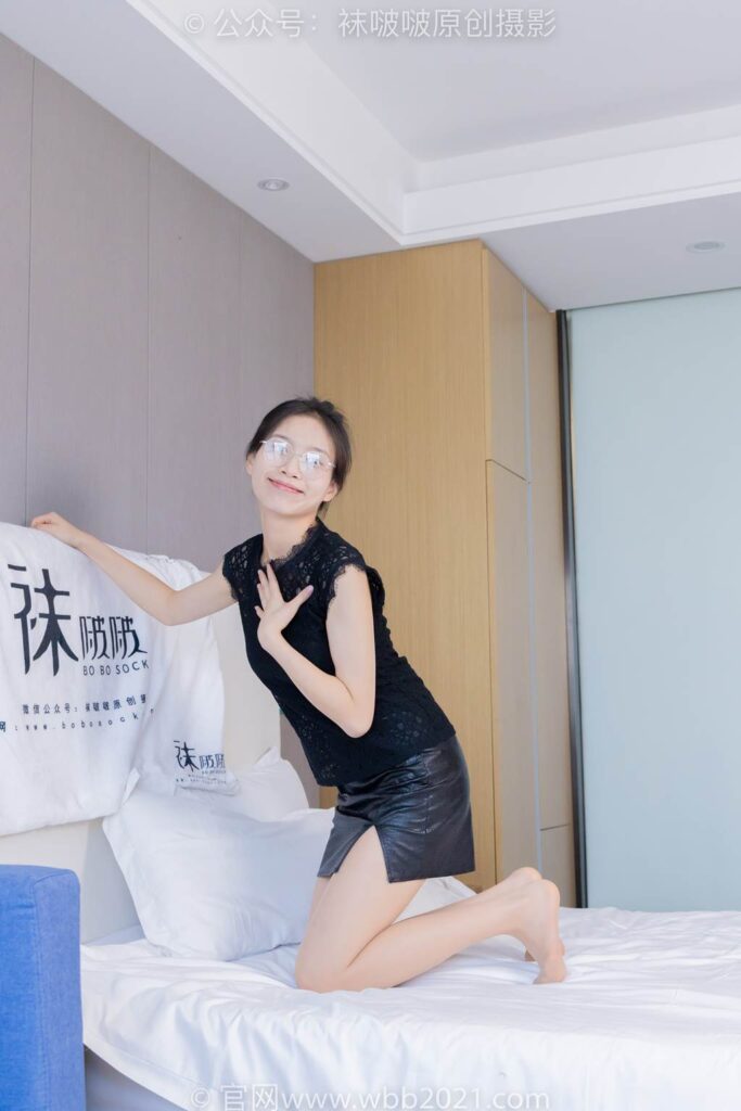 [BoBoSocks袜啵啵]NO.318 芝士-两双平底鞋、肉丝、油亮肉丝[149P/1V/7.10GB]插图2