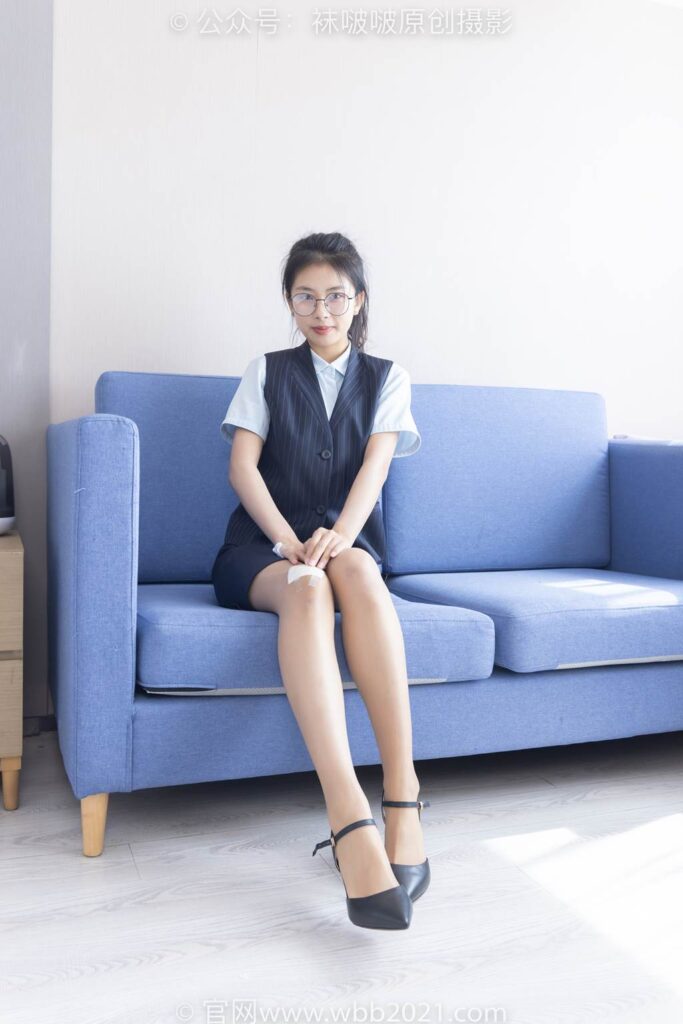 [BoBoSocks袜啵啵]NO.324 奶油-高跟鞋、皮鞋、黑棉袜、油亮肉丝[140P/1V/5.59GB]插图