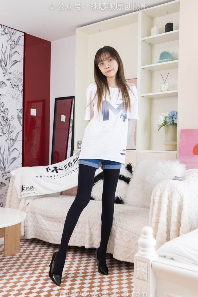 [BoBoSocks袜啵啵]NO.330 稚予-高跟鞋、厚黑丝[150P/1V/5.05GB]插图1