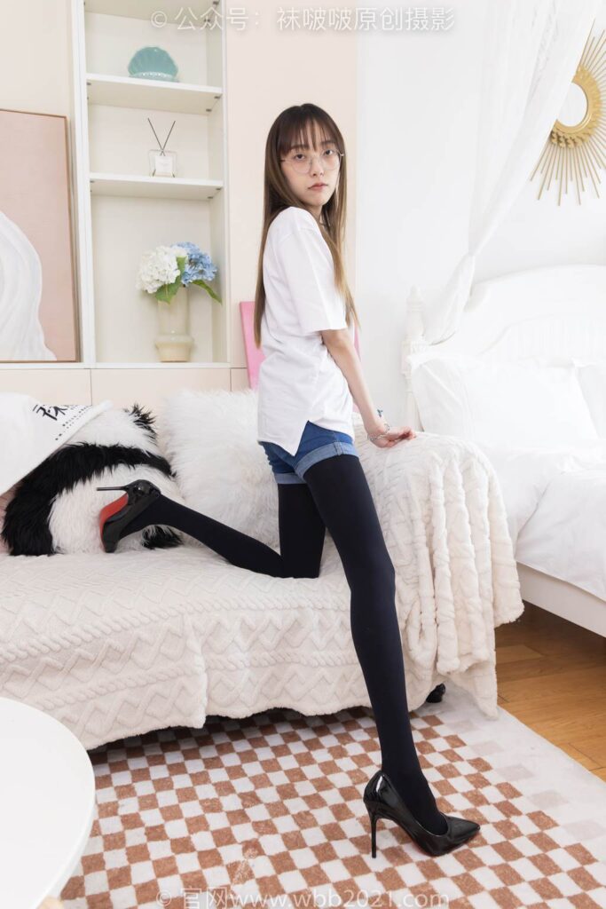 [BoBoSocks袜啵啵]NO.330 稚予-高跟鞋、厚黑丝[150P/1V/5.05GB]插图2