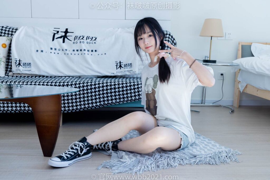 [BoBoSocks袜啵啵]NO.331 甜甜圈-板鞋、白棉袜、裸足[144P/1V/5.74GB]插图2