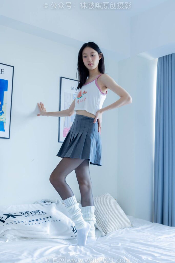 [BoBoSocks袜啵啵]NO.333 雪糕-板鞋、白棉袜、黑丝、堆堆袜套[140P/1V/5.93GB]插图3