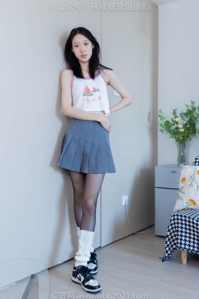 [BoBoSocks袜啵啵]NO.333 雪糕-板鞋、白棉袜、黑丝、堆堆袜套[140P/1V/5.93GB]插图1