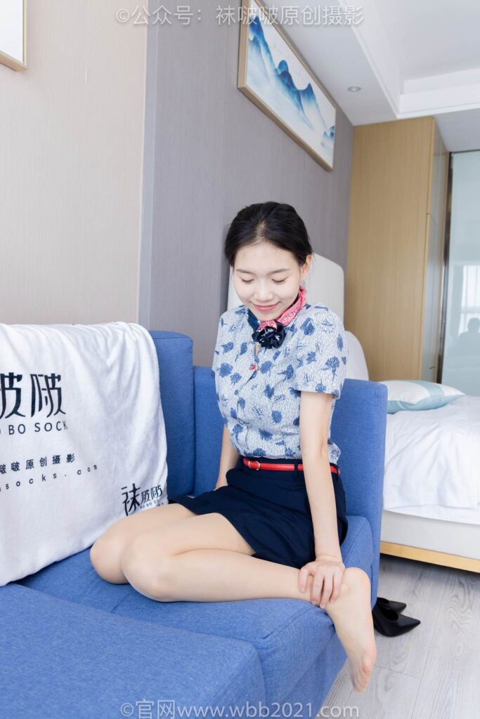 [BoBoSocks袜啵啵]NO.334 芝士-东航制服、两双高跟鞋、薄肉丝、薄灰丝[141P/1V/7.56GB]插图3