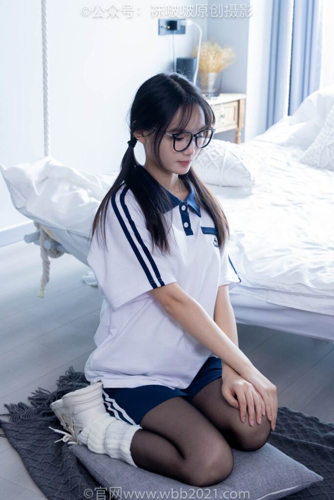 [BoBoSocks袜啵啵]NO.335 甜甜圈-校服、运动鞋、薄黑丝、袜套[154P/1V/7.48GB]插图3