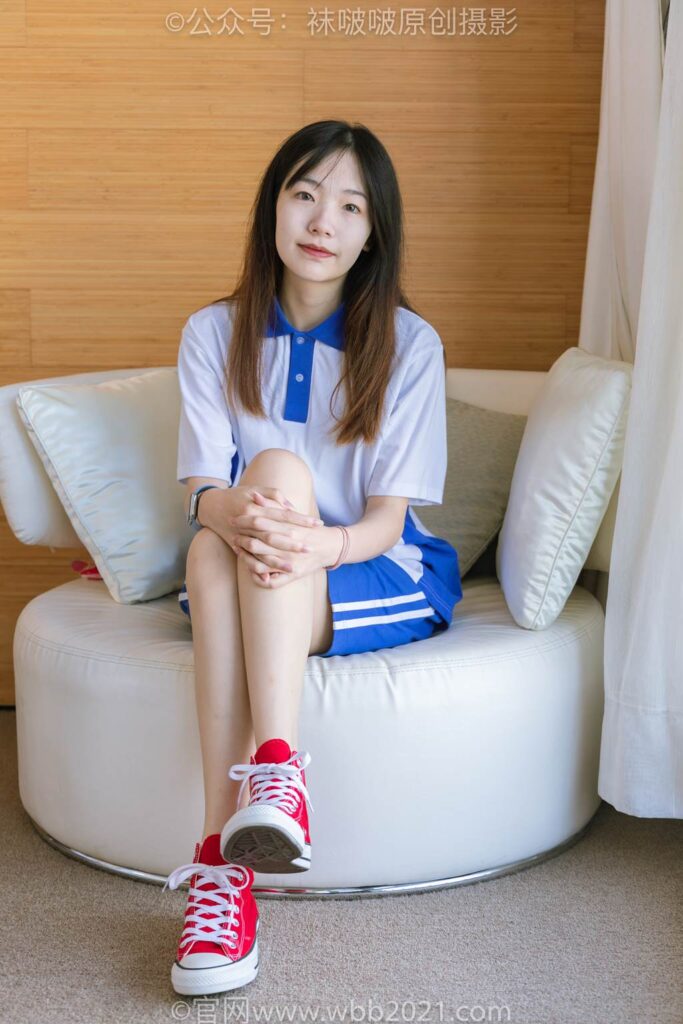 [BoBoSocks袜啵啵]NO.336 小甜豆-校服、帆布鞋、白棉袜、裸足[140P/1V/6.71GB]插图3