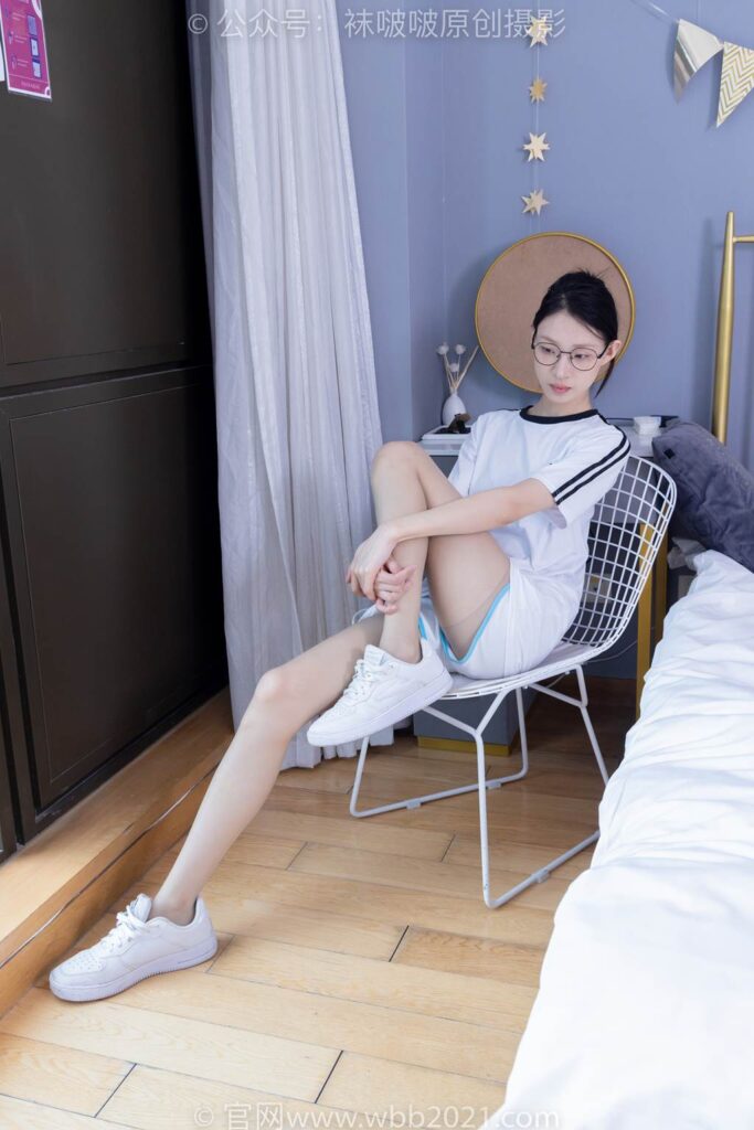 [BoBoSocks袜啵啵]NO.350 雪糕-板鞋、灰丝[180P/1V/8.31GB]插图