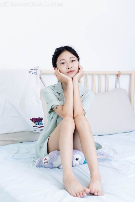 物恋传媒 NO.2444 小夏-三双高跟鞋、薄肉丝、裸足[173P/1V/7.22GB]-无料摄影圈