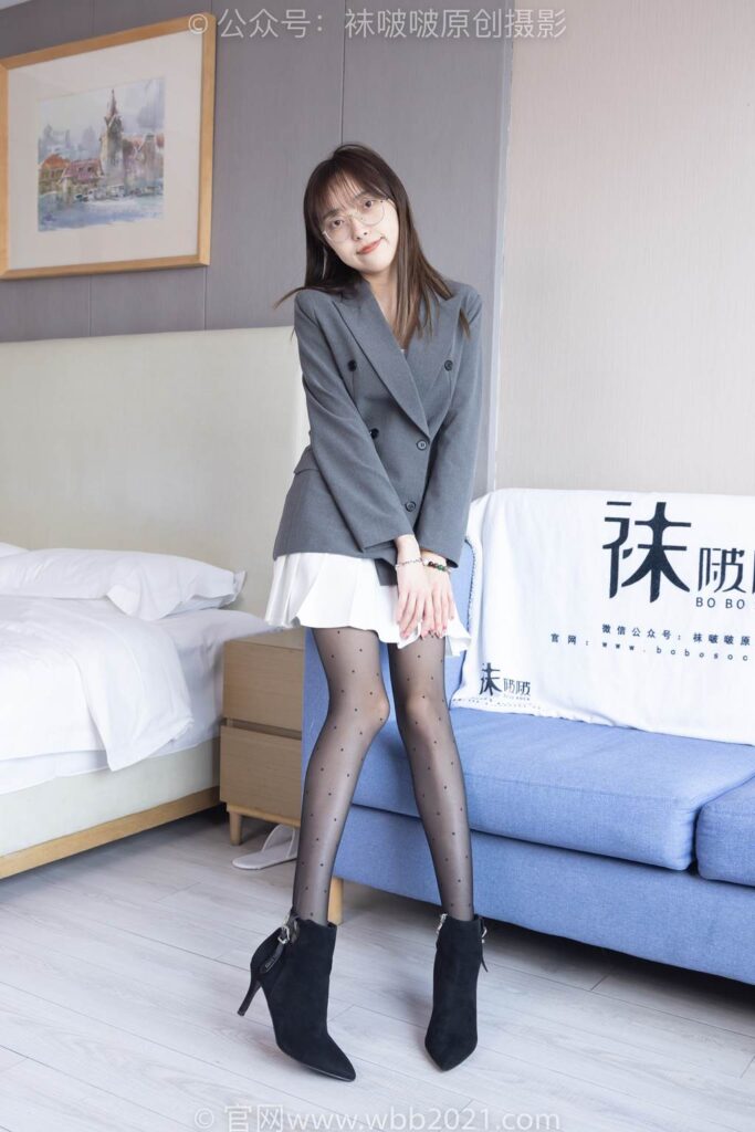 [BoBoSocks袜啵啵]NO.352 稚予-短靴、波点黑丝[145P/1V/5.57GB]插图2